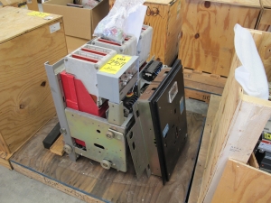 BREAKER, CIRCUIT TYPE, POWER KIND, SS4PS OTHER, K3000S SIZE, 1400-3300A AMP RATING, 480 VOLT RATING, 3 POLE. (W-44) LOADING & HANDLING FEE $15-